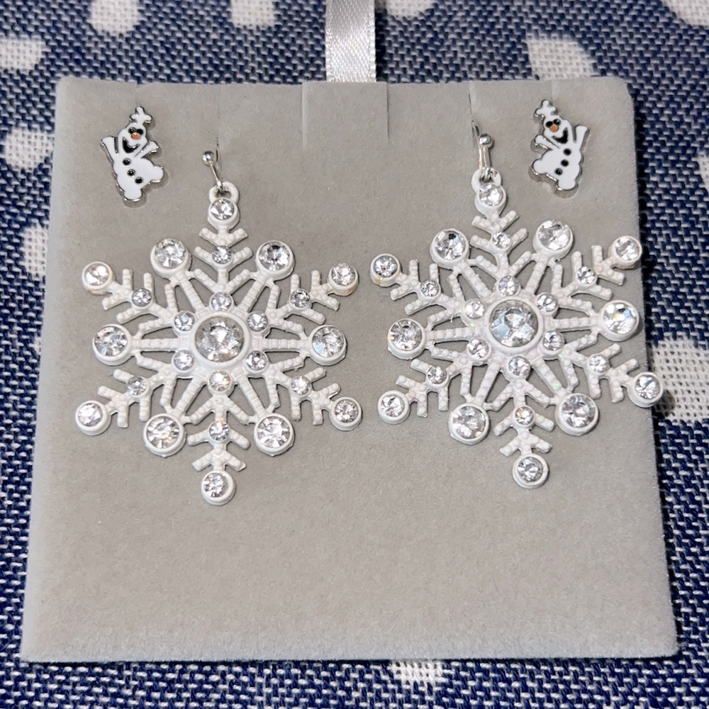 📦 Disney Frozen Olaf Studs & Snowflake Dangle Earrings Bundle